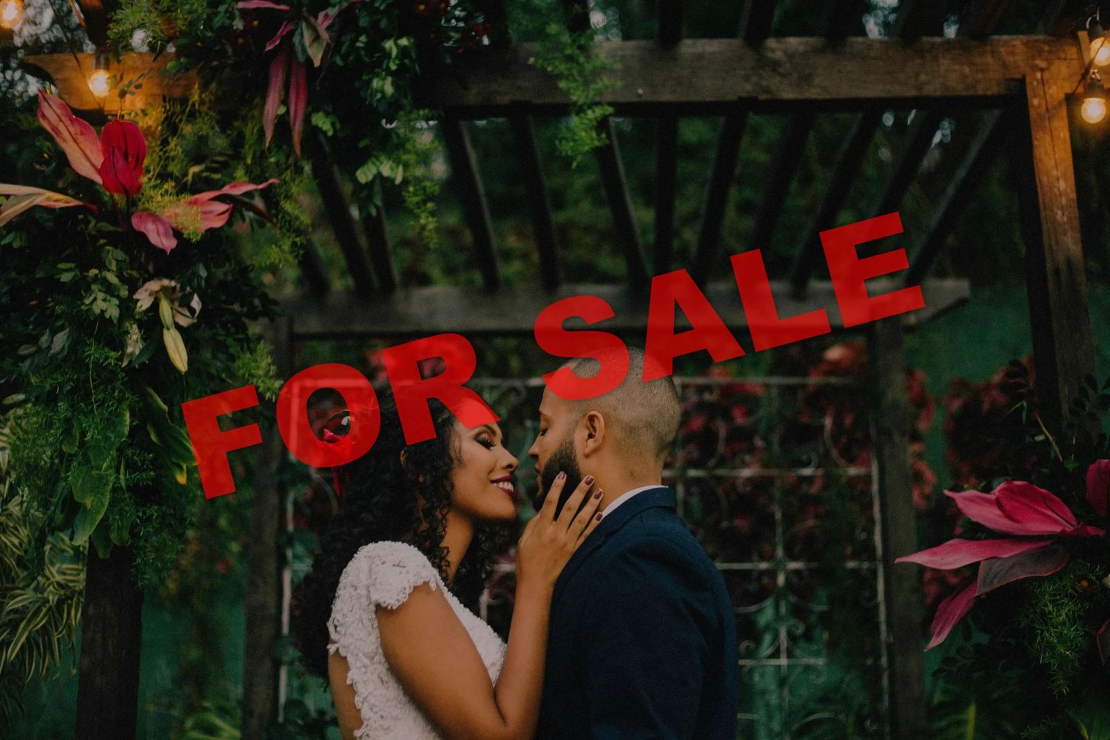 Photo preview with watermark protection